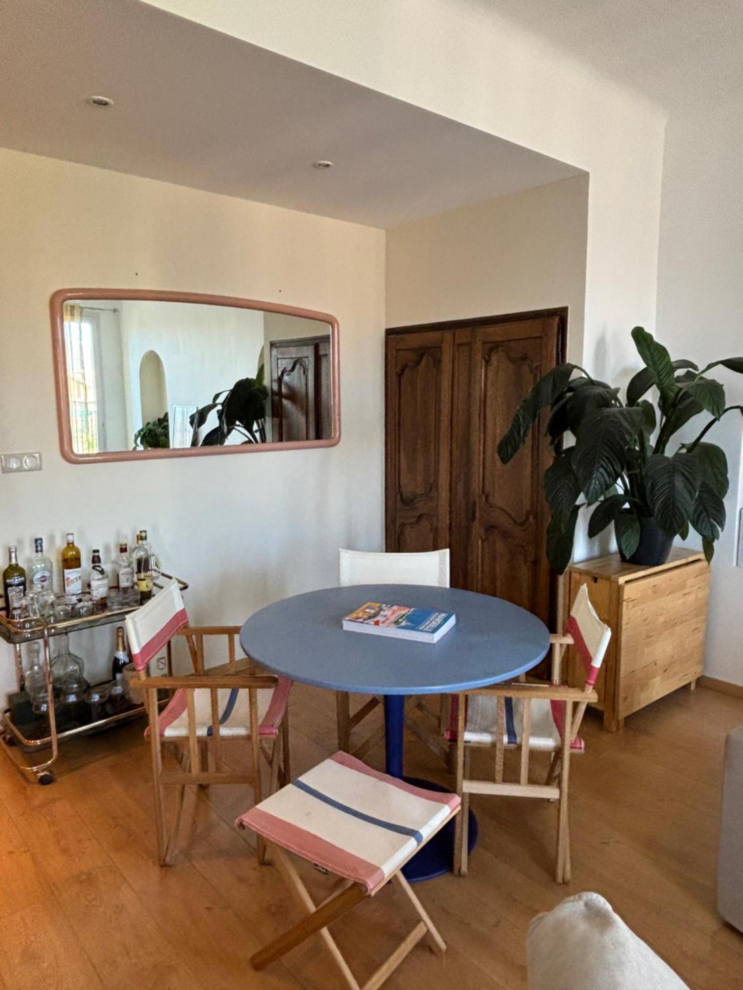 Room In Apartment In Palais Longchamp, Marseille Exteriör bild